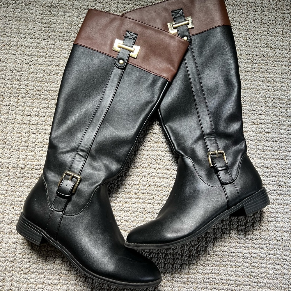 Black/brown, zip up boots